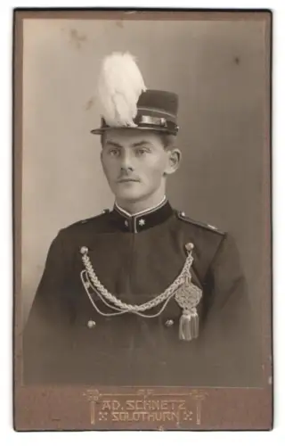 Fotografie Ad. Schnetz, Solothurn, Hauptgasse 63, Porträt eines jungen Soldaten in Uniform mit Mütze
