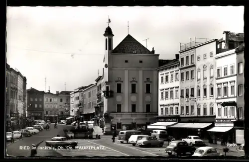 AK Ried im Innkreis, Hauptplatz mit Brunnen