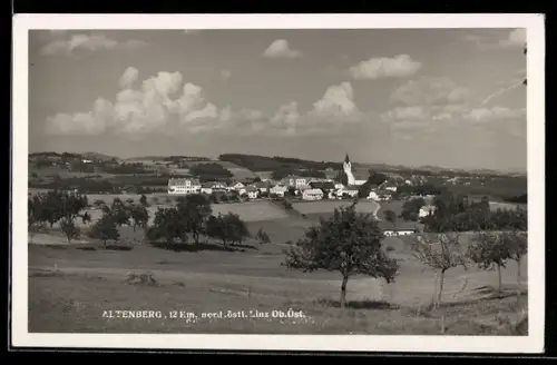 AK Altenberg /Ob. Öst., Panorama mit Ort und Kirche