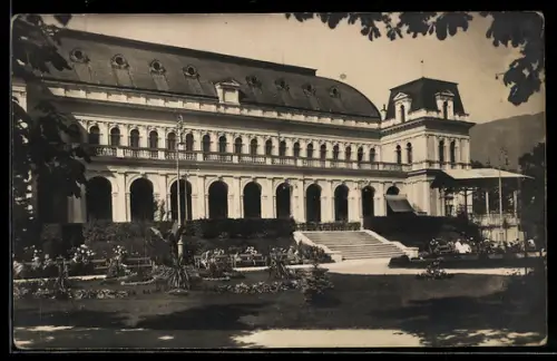 AK Bad Ischl, Kurhaus mit Park und Terrasse