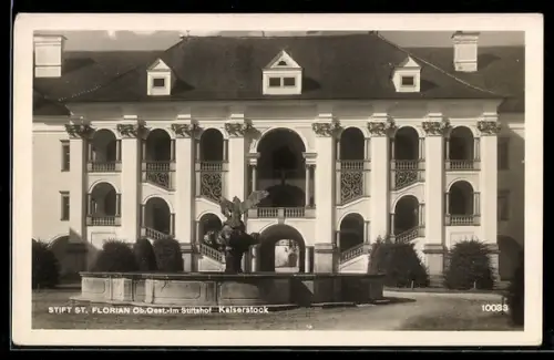 AK St. Florian /Ob. Öst., Stiftshof, Kaiserstock
