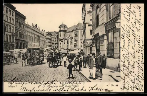 AK Wien, Belebte Strassenszene mit Pferdekutschen und Strassenbahn