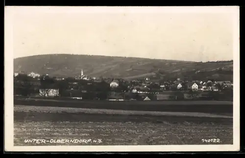 AK Unter-Olberndorf /N.Ö., Panorama mit Kirche