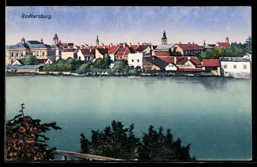 AK Radkersburg, Panorama mit Ufer und Kirchtürmen