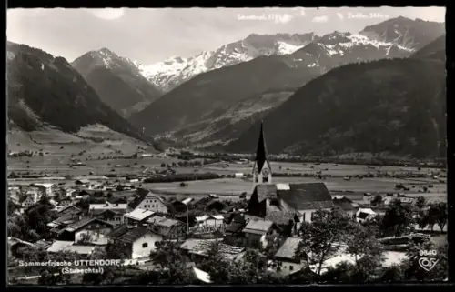 AK Uttendorf /Stubachtal, Panorama mit Kirche und Gebirgspanorama