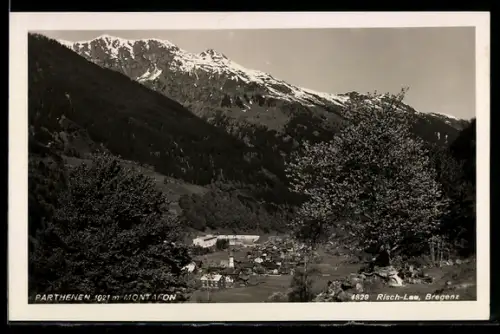 AK Parthenen /Montafon, Panorama mit Dorf und Kirche