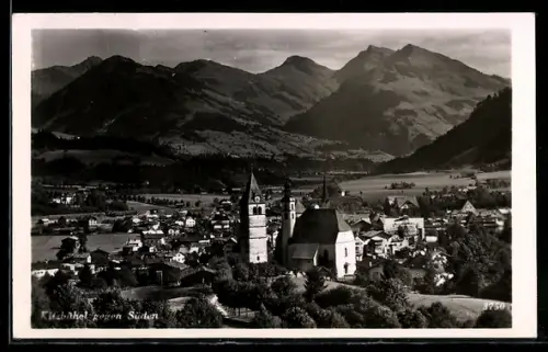AK Kitzbühel, Panorama gegen Süden, Kirche und Bergkulisse