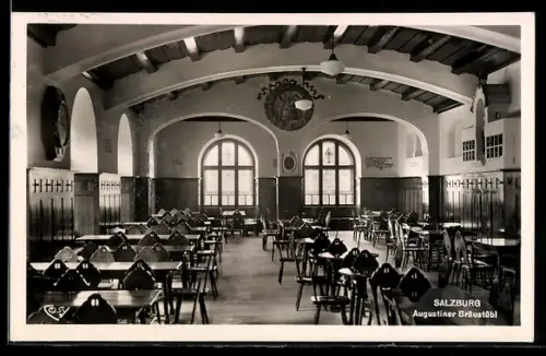 AK Salzburg, Gasthaus Augustiner Bräustübl, Saal mit Tischen