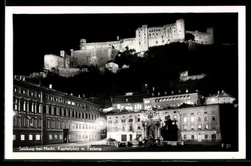 AK Salzburg, Kapitelplatz mit Festung bei Nacht