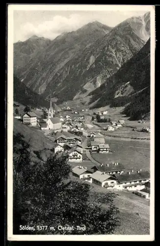 AK Sölden /Ötztal, Dorf mit Kirche und Bergpanorama