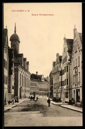 AK Dillingen a. D., Obere Königstrasse mit Passanten
