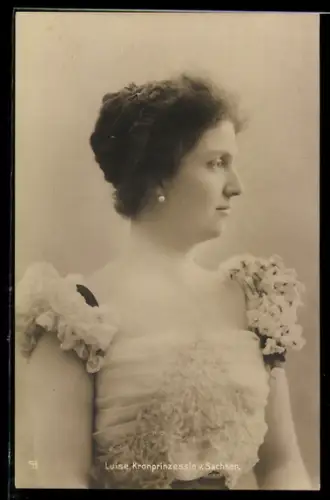 AK Kronprinzessin Luise von Sachsen schaut zur Seite