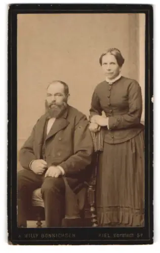 Fotografie A. Willy Bonnichsen, Kiel, Vorstadt 5, Porträt eines Paares