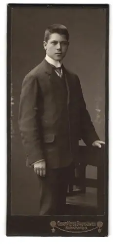 Fotografie Georg Meyer, Braunschweig, Bankplatz 3, Porträt eines jungen Mannes