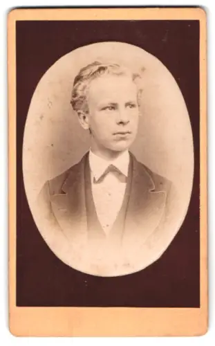 Fotografie A. Wagner, Nürnberg, Glockenhof No. 3, Porträt von Karl Lippold