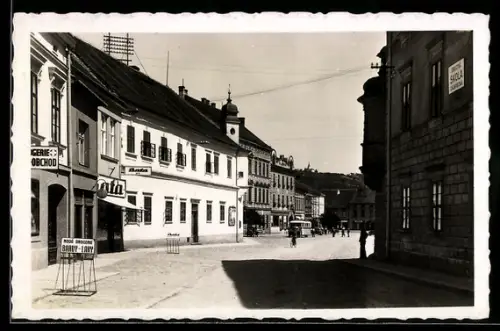 AK Ivancice, Strassenpartie mit Geschäften
