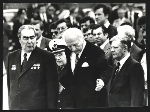 Fotografie Leonid Breschnew, Walter Scheel und Helmut Schmidt