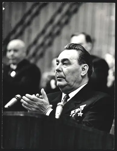 Fotografie Generalsekretär der KPdSU Leonid Breschnew zur Eröffnung des XXIV Parteitages in Moskau