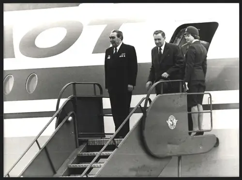 Fotografie Generalsekretär der KPdSU Leonid Breschnew bei Ankuft in Bonn, 1978