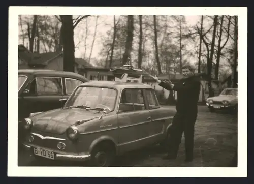 Fotografie Auto NSU Prinz, PKW mit Kennzeichen Berlin
