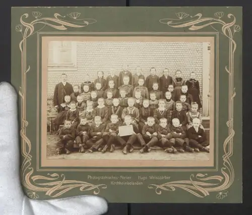 Fotografie Hugo Weissgärber, Kirchheimbolanden, Ansicht Kirchheimbolanden, Gruppenbild Kinder mit Schild Kaulstos 1912