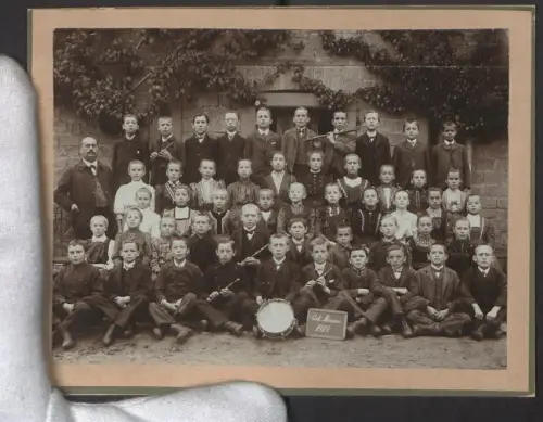 Fotografie unbekannter Fotograf, Ansicht Unter-Mossau, Gruppenfoto von jungen Musikanten 1909