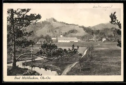 AK Bad Mühllacken /Ob.-Oe., Panorama mit Gewässer und Gebäuden