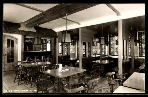 AK Eidenberg, Gasthaus Eidenberger Alm, Innenansicht Schankraum