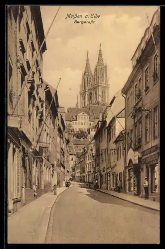 AK Meissen a. Elbe, Burgstrasse mit Geschäften und Kirche