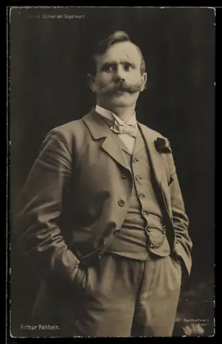 AK Arthur Rehbein im eleganten Anzug