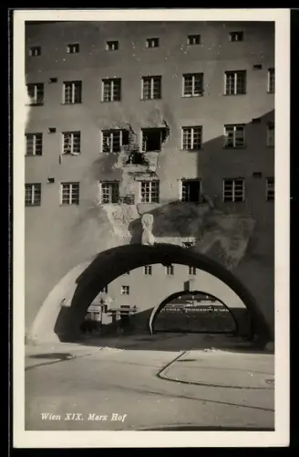 AK Wien, Februaraufstand 1934, Gemeindebau Marx Hof nach den Kämpfen