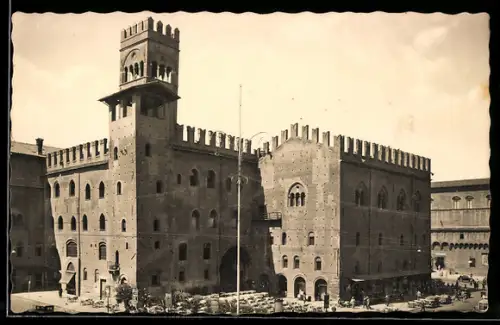 AK Bologna, Palazzo Re Enzo