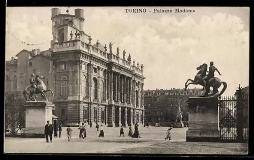 AK Torino, Palazzo Madama e statue equestri in piazza