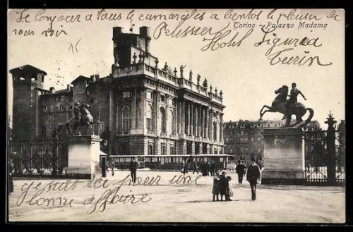 AK Torino, Palazzo Madama con statue e passanti