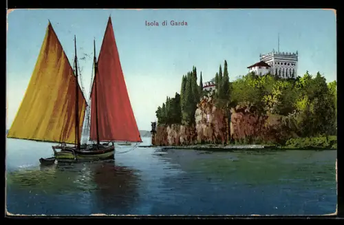 AK Isola di Garda, Veliero con vele colorate vicino alla costa e villa storica sullo sfondo