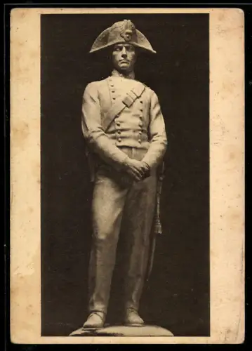 AK Torino, Monumento al Carabiniere, particolare della statua in uniforme storica