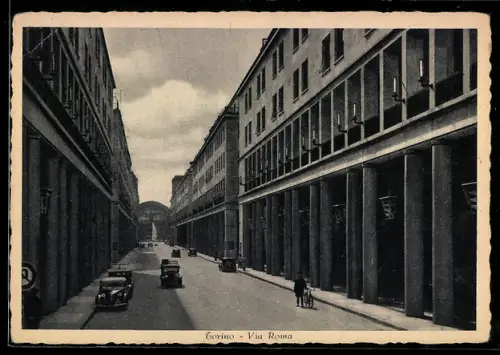 AK Torino, Via Roma con auto d`epoca e colonne imponenti