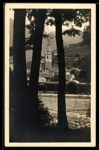AK Meran, Wandelbahn, Durchblick zur Kirche