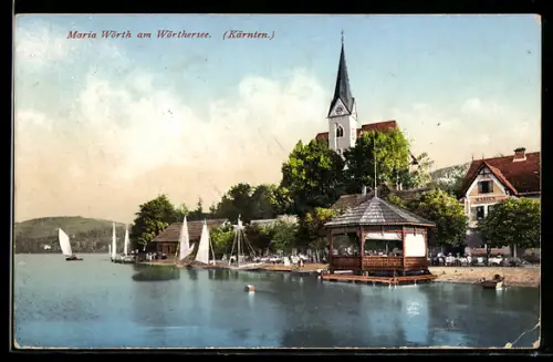 AK Maria Wörth am Wörthersee, Pavillon am Ufer, Segelboote, Kirche auf der Anhöhe