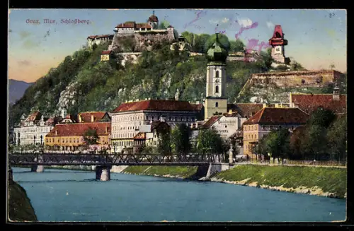 AK Graz, Blick über die Mur zum Schlossberg mit Uhrturm und Stadthäusern