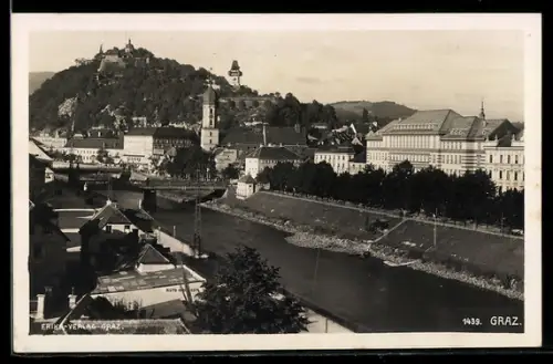 AK Graz, Panorama mit Schlossberg, Uhrturm und Mur