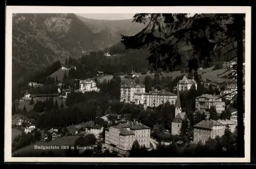 AK Badgastein, Ortsansicht mit Hotels und Kirche