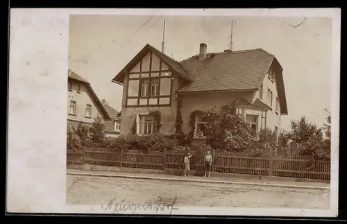 Foto-AK Neugersdorf, Haus Schneider