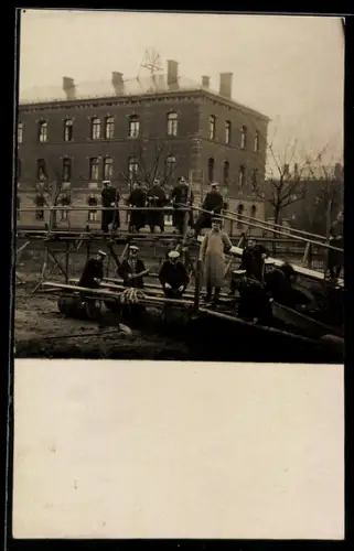 AK Schweinfurt, Kaserne, Pioniere bei Brückenbau-Übungen