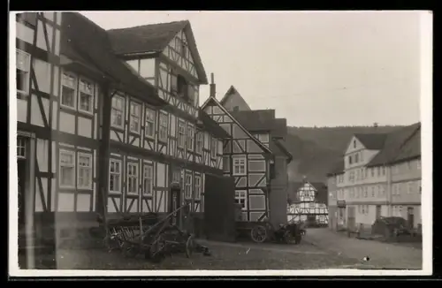 Foto-AK Helsa, Fachwerkhaus im Ort 1927