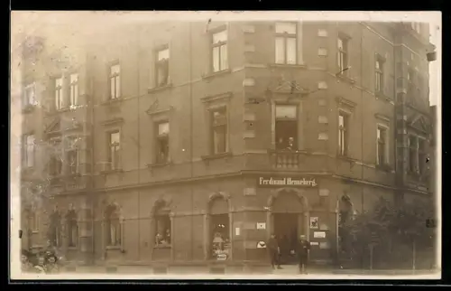 Foto-AK Hof /Saale, Geschäft Ferdinand Henneberg