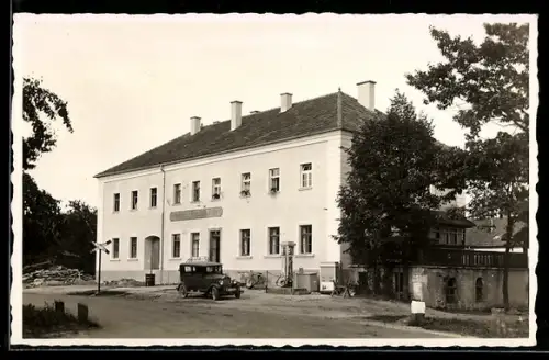Foto-AK Waldmünchen, Bahnhof-Hotel Freudenstein mit Tankstelle Aral
