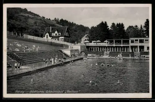 AK Merzig / Saar, Städtisches Schwimmbad Heilborn, Freibad mit Badegästen