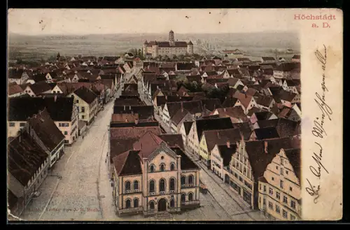 AK Höchstädt a. D., Strassenpartie mit Blick zum Schloss