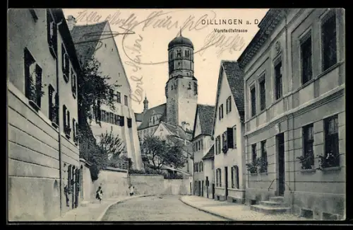 AK Dillingen a. D., Vorstadtstrasse mit Schloss